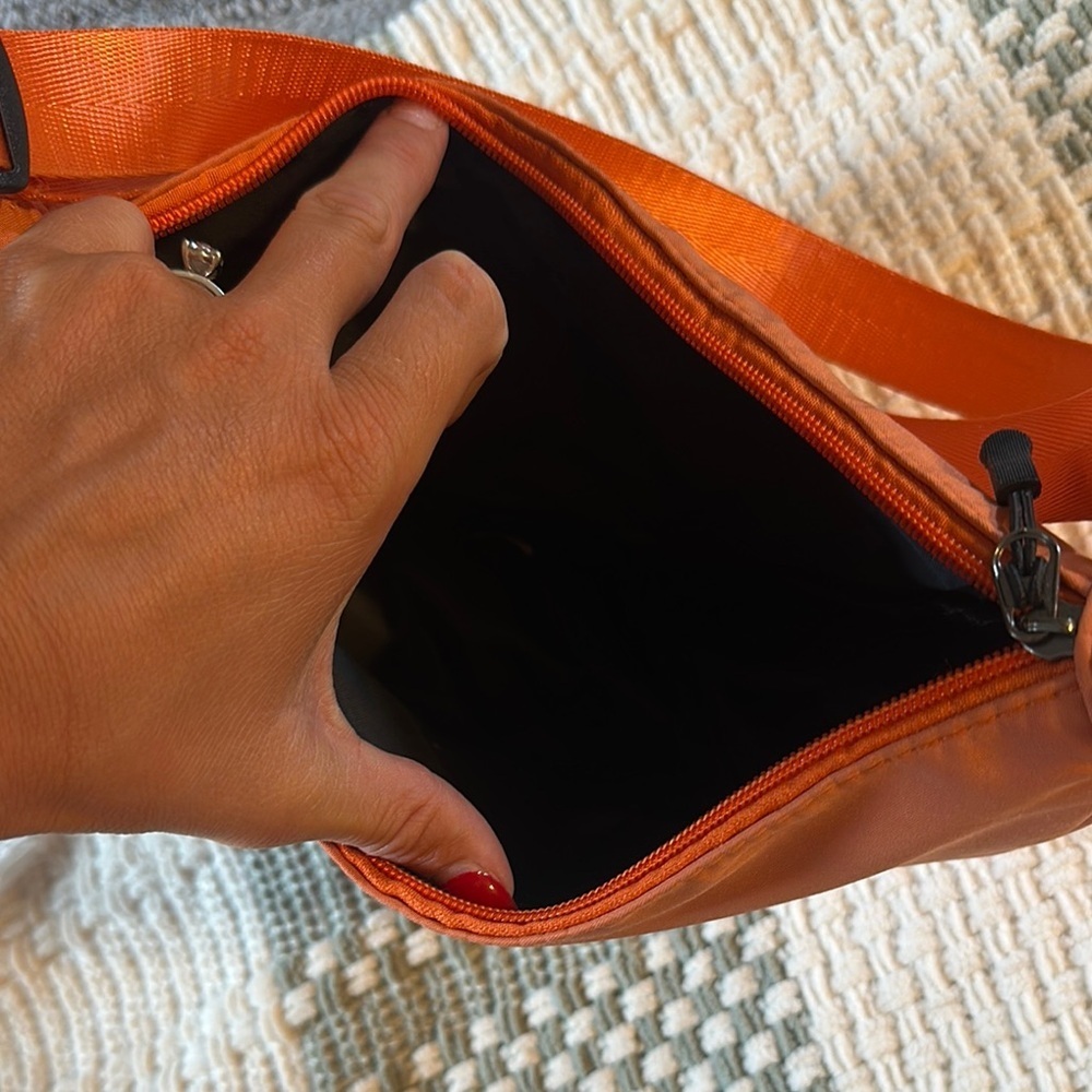 Orange bag - Picture 4 of 4